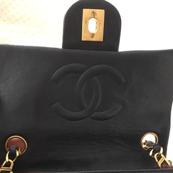 🌈SOLD🌈Authentic Chanel Vintage Black Square Mini Lambskin 24k Gold hardware - Picture 7 of 13